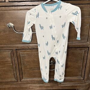 Kyte BABY Cream and Teal Llama Footie